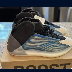 Adidas Yeezy Quantum